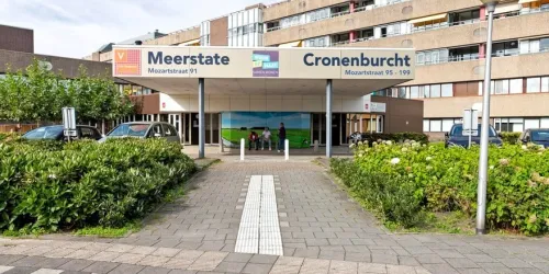 Vooraanzicht Meerstate