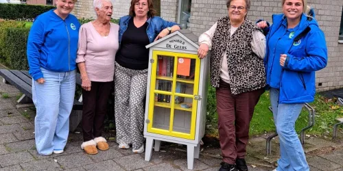 Bankje en buurtbieb verbindt buurtbewoners Breedweer