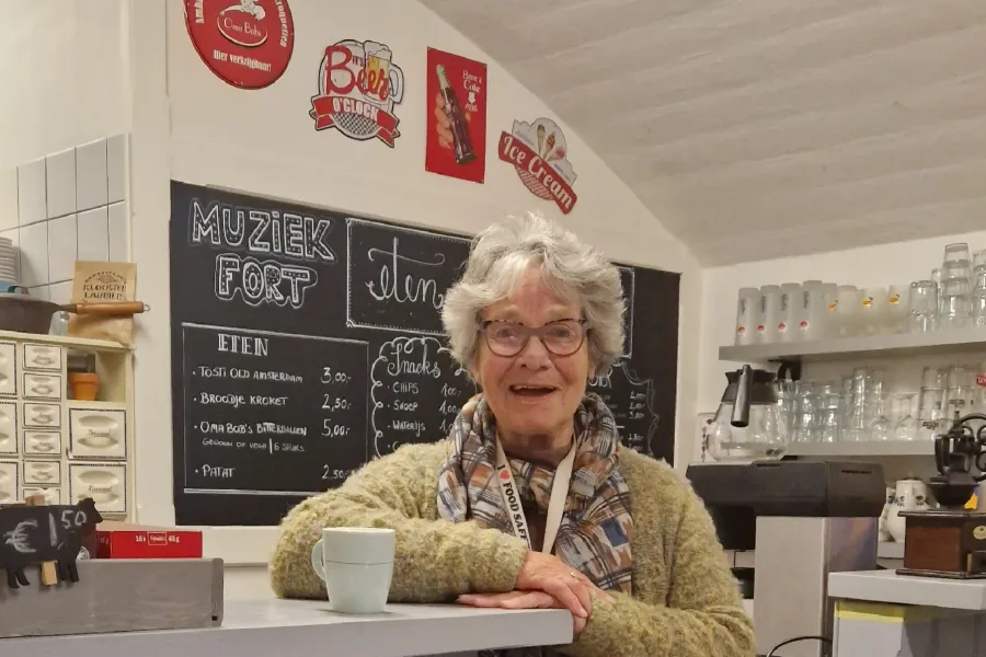 Mevrouw van der Putten heeft veel aan zorgrobotje Tessa