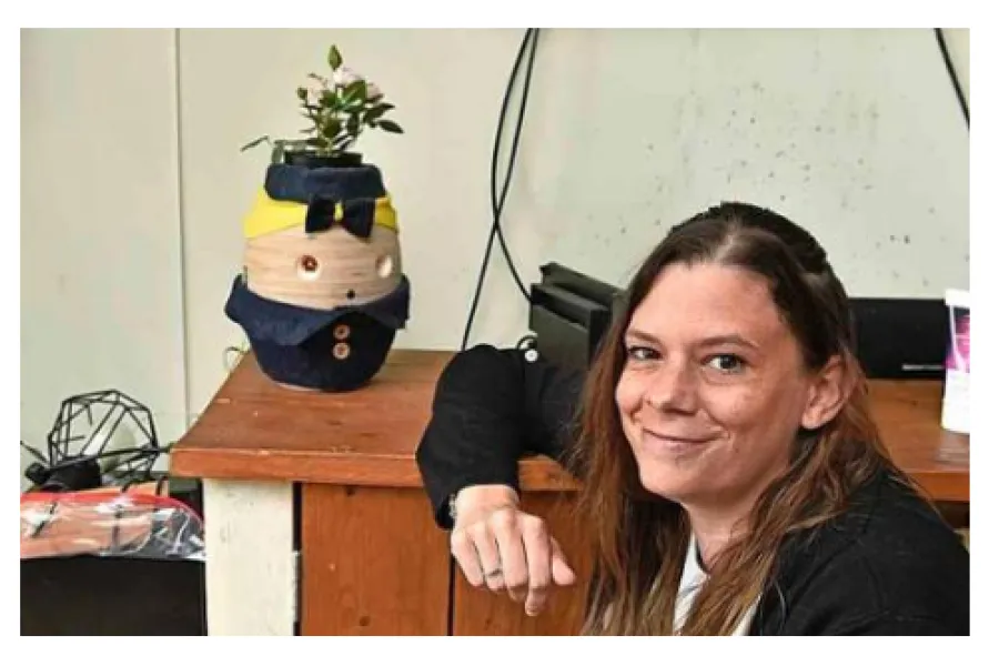 Zorgrobot helpt Renee na herseninfarct