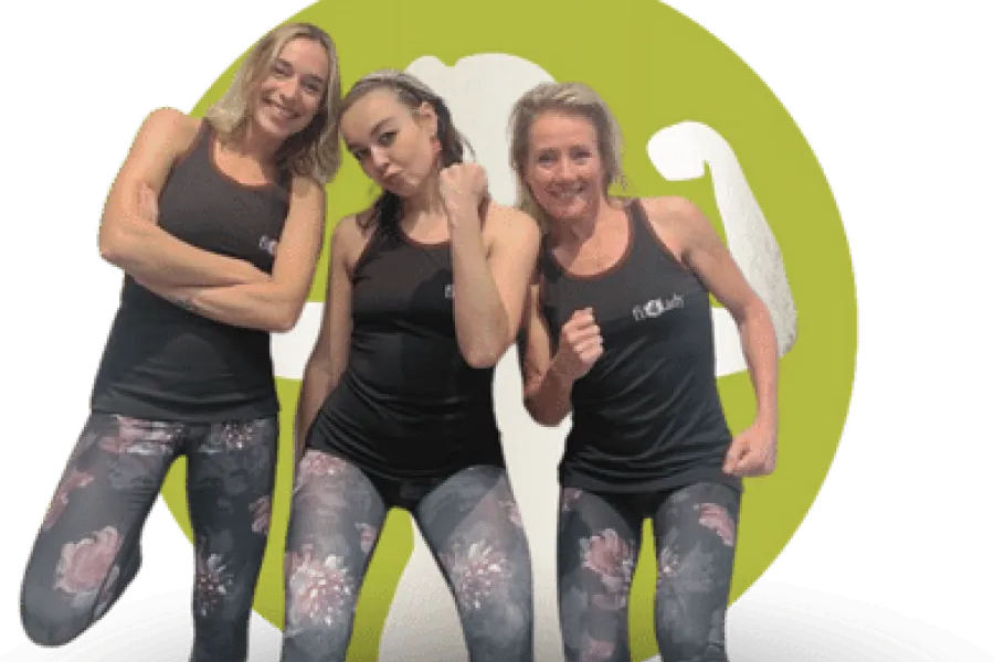 Drie dames van fit4lady voor het fit4lady logo