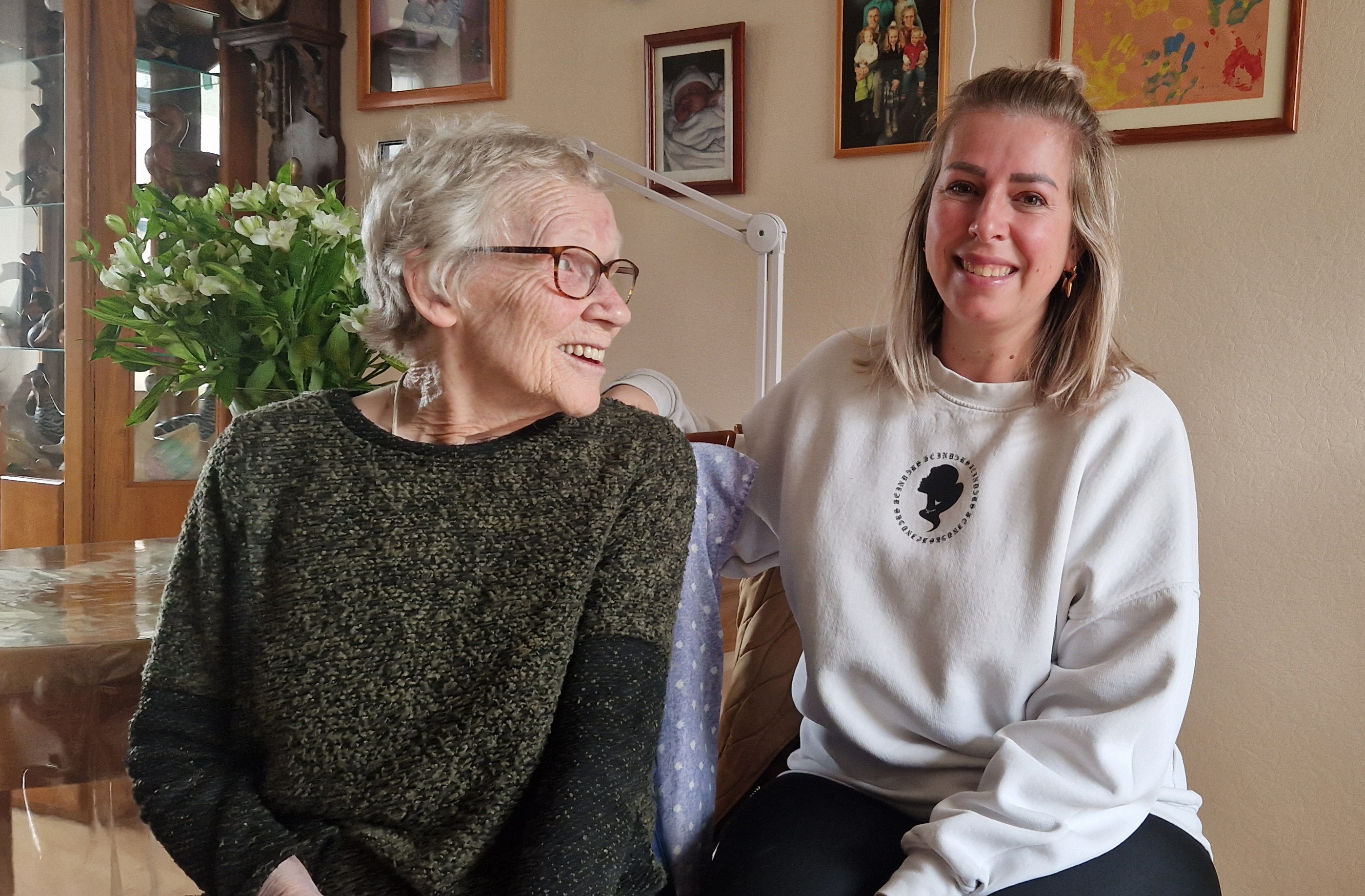 Mevrouw Vuijst en Selina Bogaart